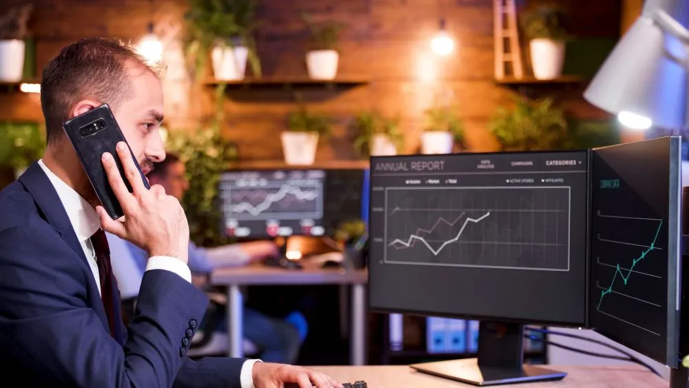 How Do I Protect My 401(k) From a Stock Market Crash